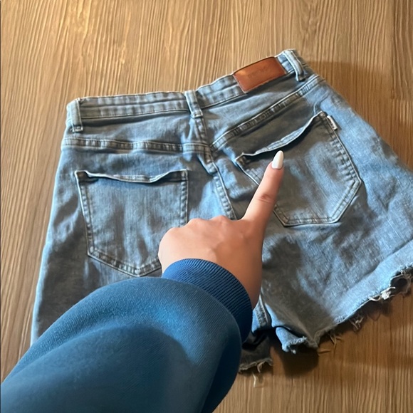 Faded Blue Denim Shorts NEEDS AN IRON (: - Picture 8 of 9